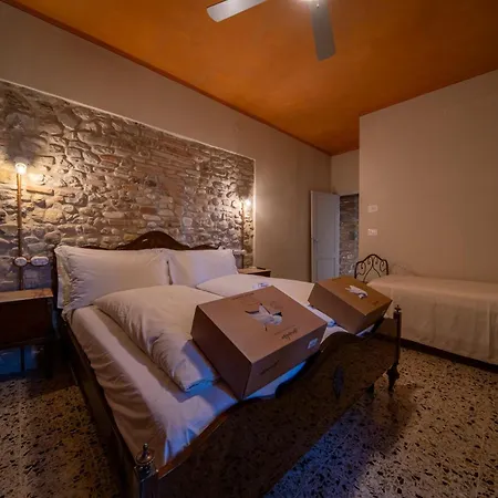 Podere Tovari Farm stay *