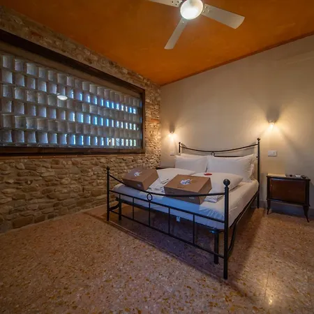 Podere Tovari Farm stay *